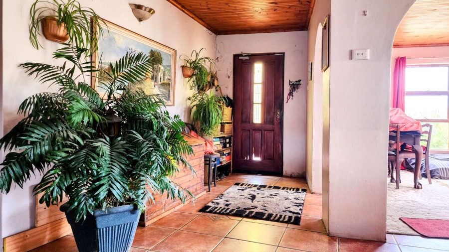 5 Bedroom Property for Sale in Uilenkraalsmond Western Cape